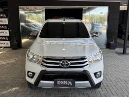 TOYOTA - HILUX - 2016/2017 - Branca - R$ 177.900,00