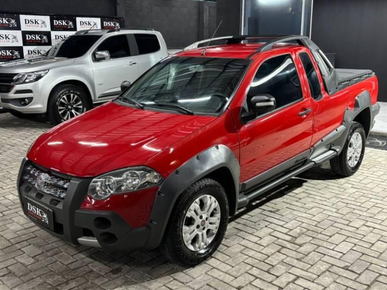 FIAT - STRADA - 2012/2012 - Vermelha - R$ 52.900,00