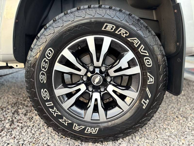 CHEVROLET - S10 - 2017/2018 - Prata - R$ 154.900,00