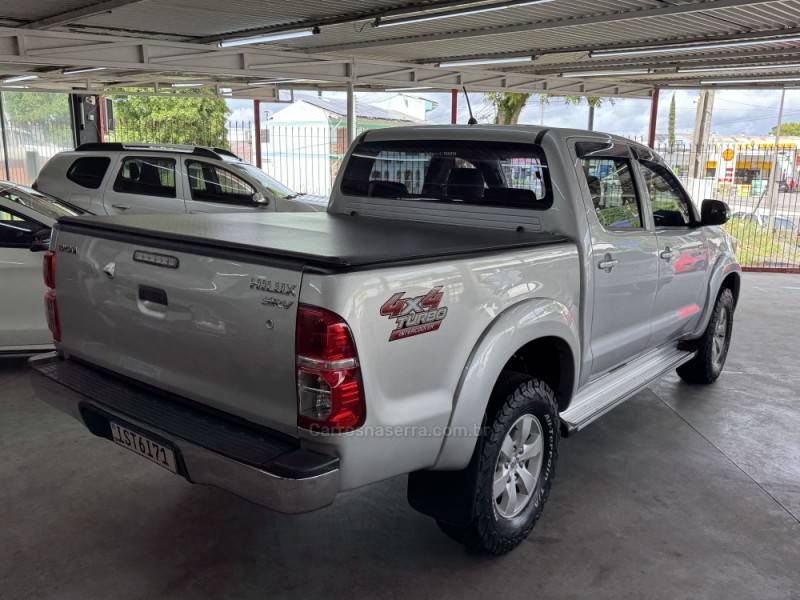 TOYOTA - HILUX - 2011/2012 - Prata - R$ 124.900,00