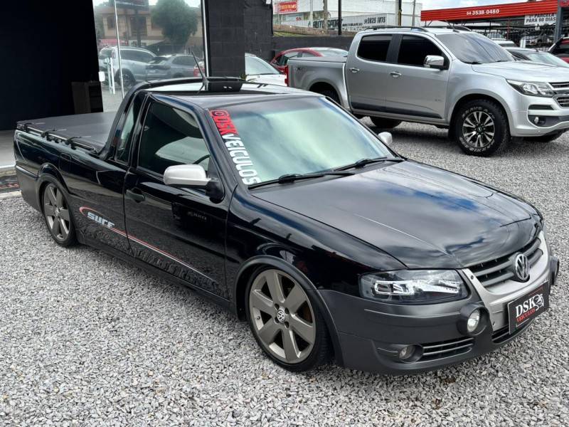 VOLKSWAGEN - SAVEIRO - 2009/2009 - Preta - R$ 49.900,00