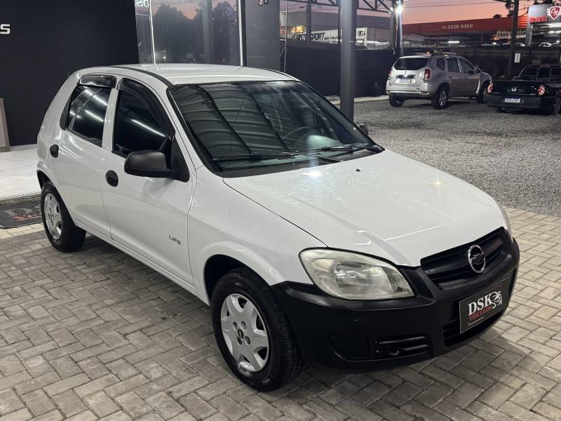 CHEVROLET - CELTA - 2011/2011 - Branca - R$ 22.900,00
