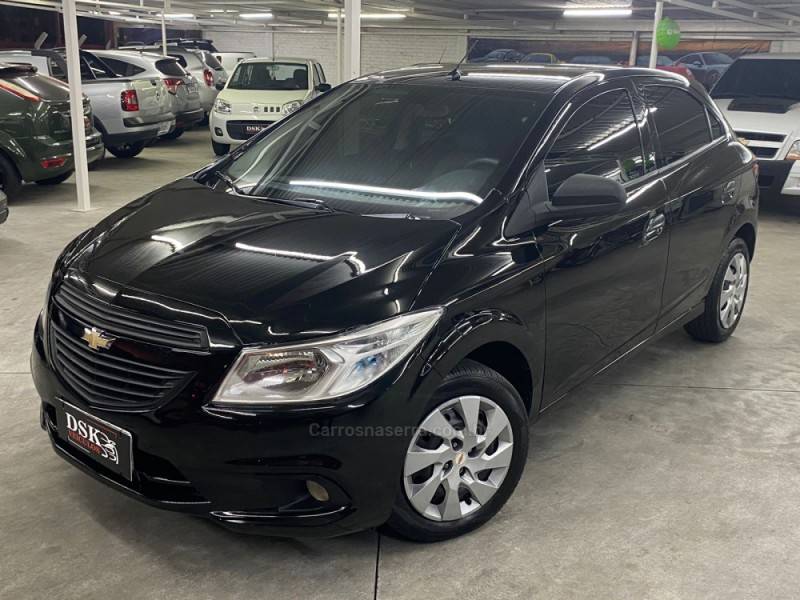 CHEVROLET - ONIX - 2015/2015 - Preta - R$ 44.900,00