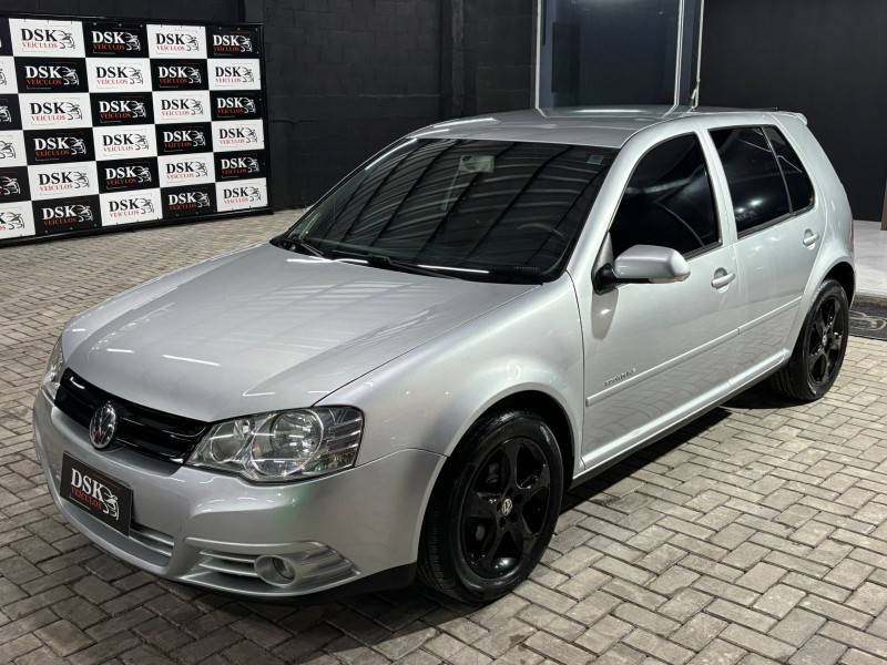 VOLKSWAGEN - GOLF - 2007/2008 - Prata - R$ 42.900,00