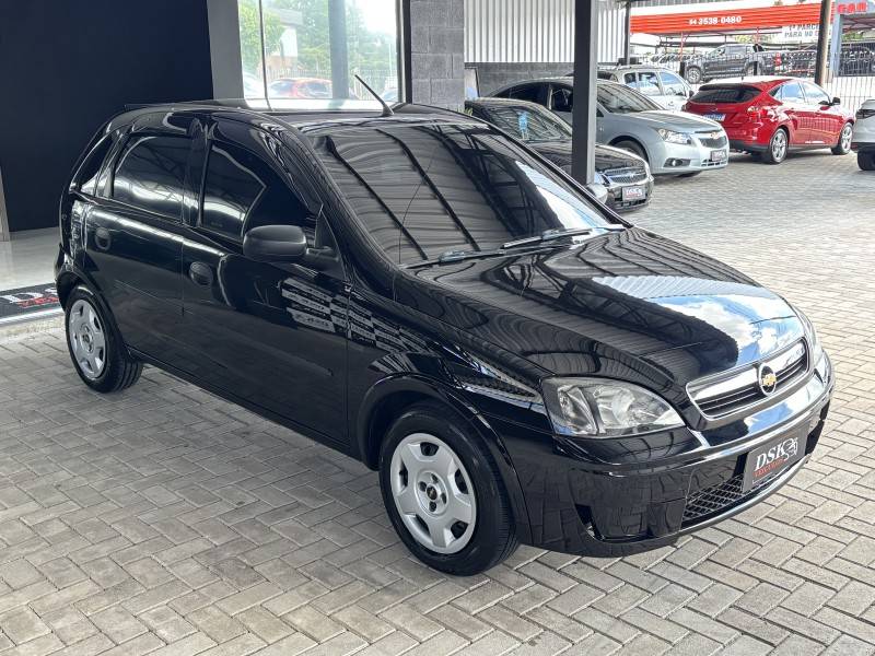 CHEVROLET - CORSA - 2008/2008 - Preta - R$ 24.900,00