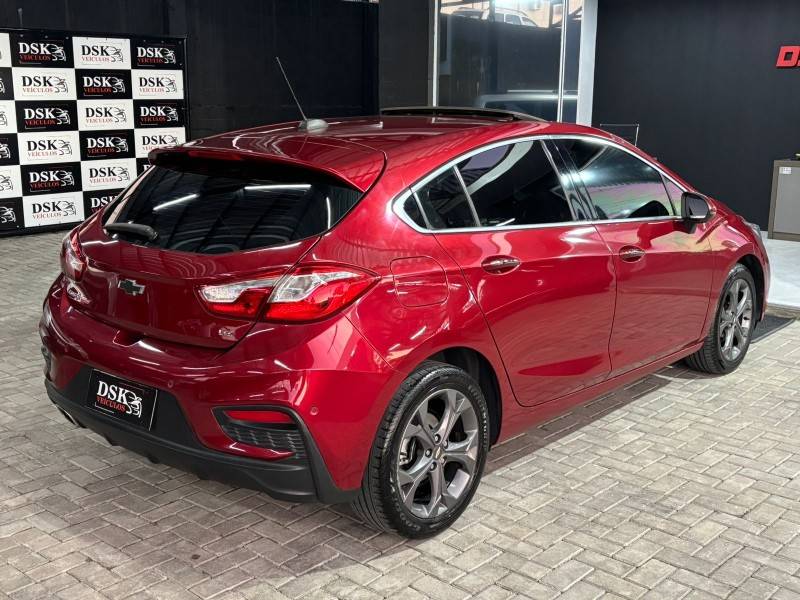 CHEVROLET - CRUZE - 2018/2018 - Vermelha - R$ 95.900,00