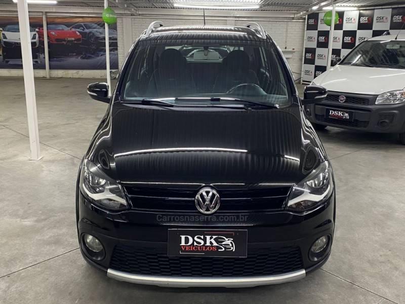 VOLKSWAGEN - CROSSFOX - 2010/2010 - Preta - R$ 39.900,00