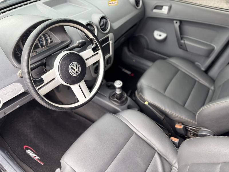 VOLKSWAGEN - SAVEIRO - 2009/2009 - Preta - R$ 49.900,00