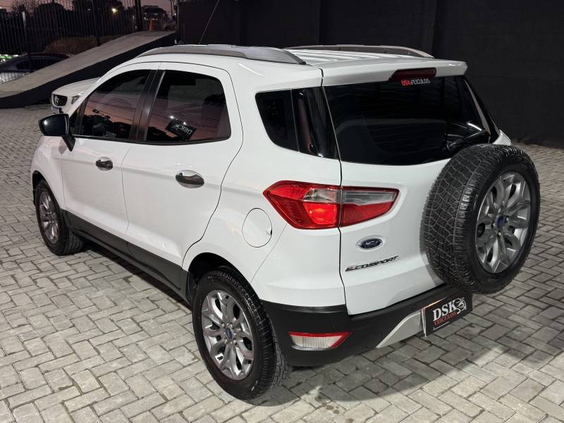 FORD - ECOSPORT - 2017/2017 - Branca - R$ 64.900,00