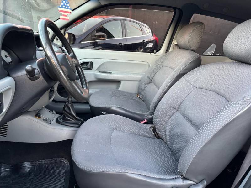 RENAULT - CLIO - 2006/2006 - Prata - R$ 20.900,00
