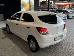 CHEVROLET - ONIX - 2015/2015 - Branca - R$ 43.900,00