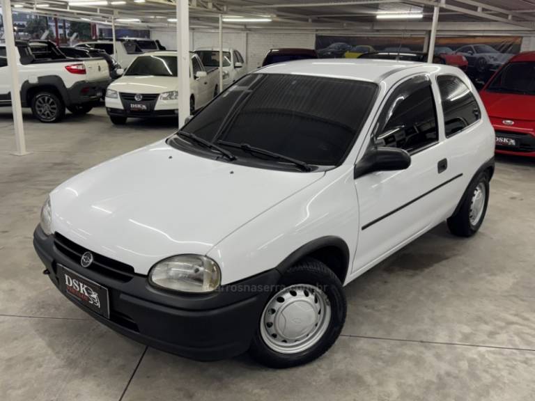 CHEVROLET - CORSA - 1996/1996 - Branca - R$ 16.900,00