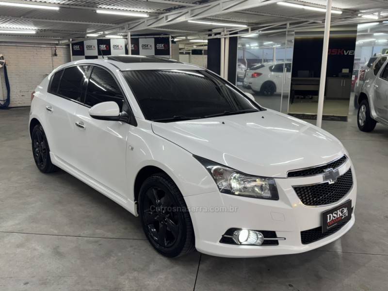 CHEVROLET - CRUZE - 2013/2013 - Branca - R$ 71.900,00