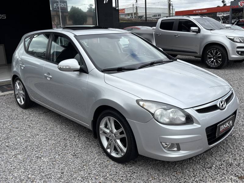 HYUNDAI - I30 - 2011/2012 - Prata - R$ 51.900,00