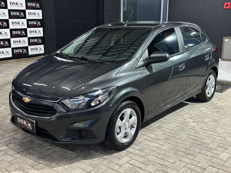 CHEVROLET - ONIX - 2019/2019 - Cinza - R$ 63.900,00