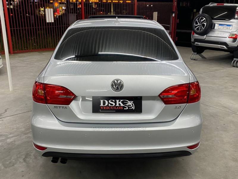 VOLKSWAGEN - JETTA - 2011/2011 - Prata - R$ 62.900,00