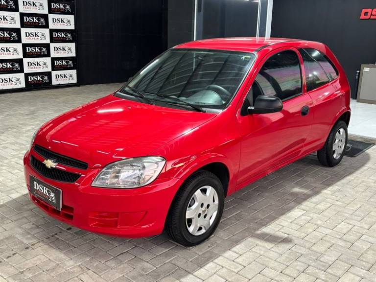 CHEVROLET - CELTA - 2013/2013 - Vermelha - R$ 27.900,00