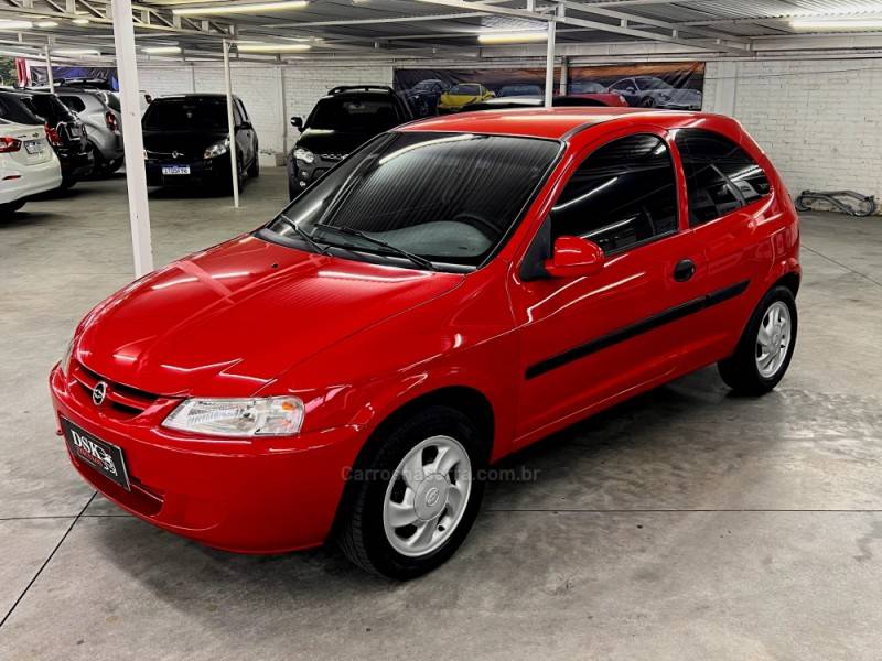 CHEVROLET - CELTA - 2002/2002 - Vermelha - R$ 18.500,00