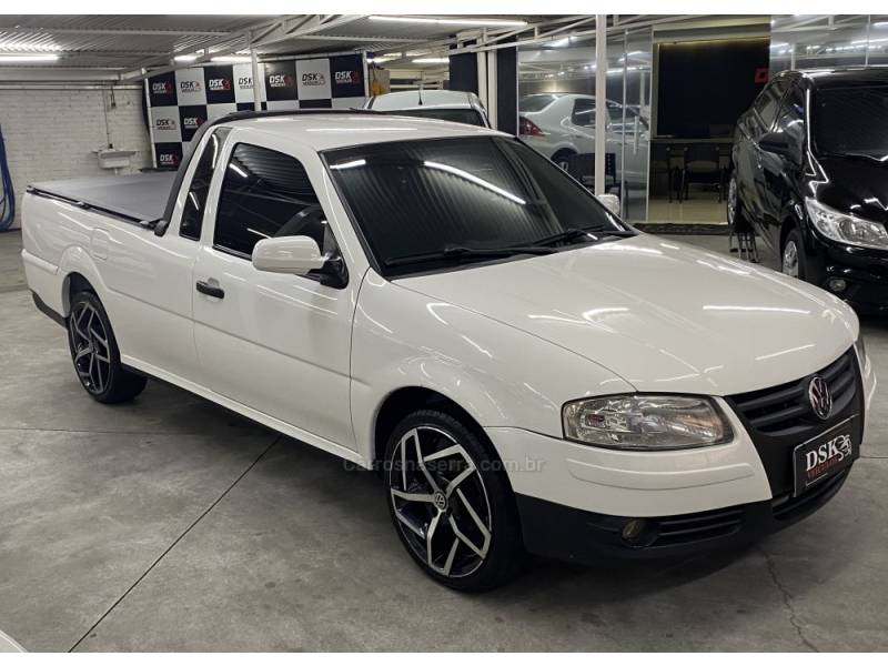 VOLKSWAGEN - SAVEIRO - 2009/2009 - Branca - R$ 33.900,00