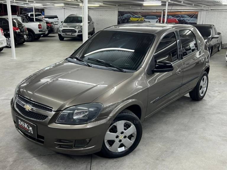 CHEVROLET - CELTA - 2014/2014 - Marrom - R$ 37.900,00