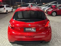 PEUGEOT - 208 - 2013/2014 - Vermelha - R$ 37.900,00
