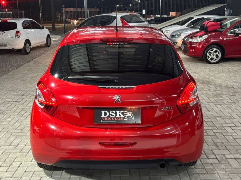 PEUGEOT - 208 - 2013/2014 - Vermelha - R$ 37.900,00
