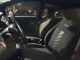 VOLKSWAGEN - FOX - 2017/2017 - Vermelha - R$ 56.900,00