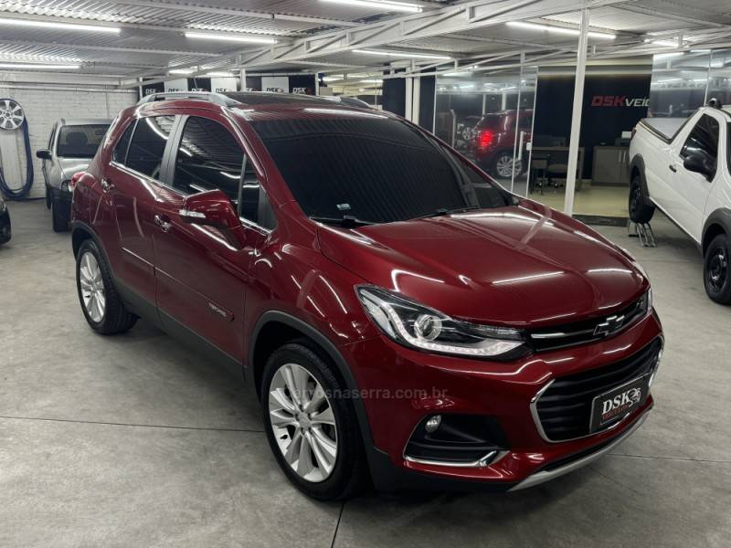 CHEVROLET - TRACKER - 2018/2018 - Vermelha - R$ 93.900,00