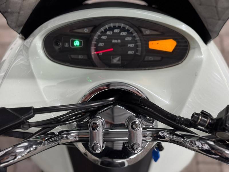 HONDA - PCX - 2015/2015 - Branca - R$ 12.900,00