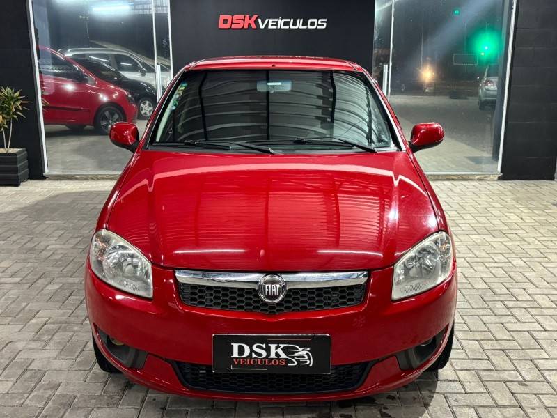 FIAT - SIENA - 2013/2013 - Vermelha - R$ 34.900,00