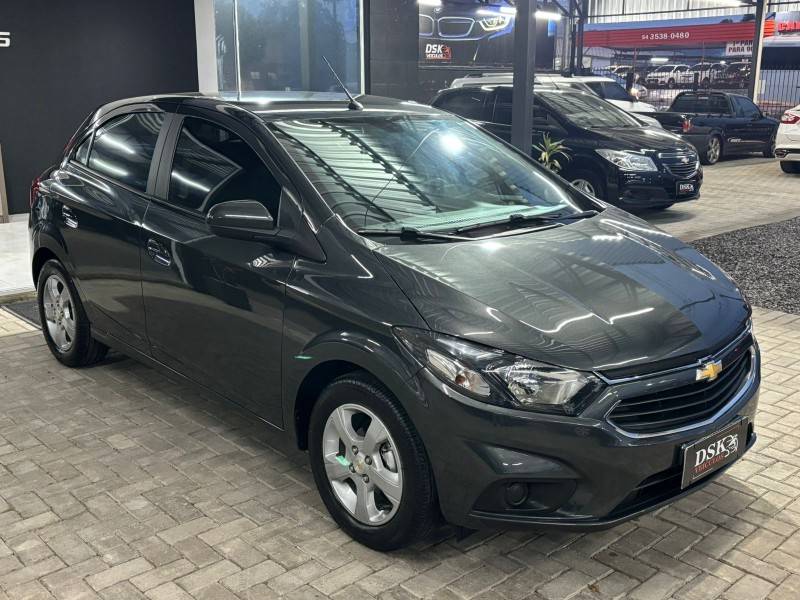 CHEVROLET - ONIX - 2019/2019 - Cinza - R$ 63.900,00