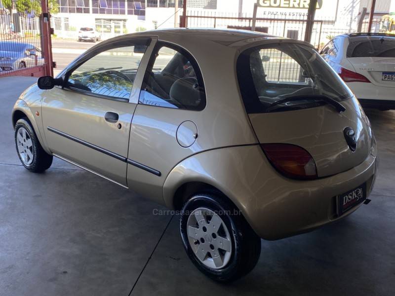 FORD - KA - 1999/1999 - Prata - R$ 14.900,00