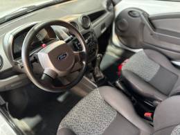 FORD - KA - 2011/2012 - Branca - R$ 25.900,00