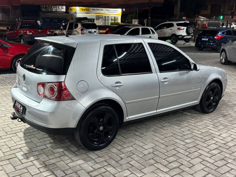 VOLKSWAGEN - GOLF - 2007/2008 - Prata - R$ 42.900,00