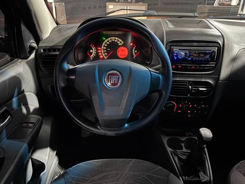 FIAT - SIENA - 2013/2013 - Vermelha - R$ 32.900,00