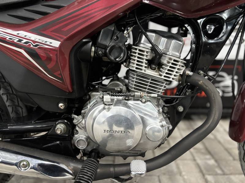 HONDA - CG 150 - 2013/2013 - Vermelha - R$ 10.999,00