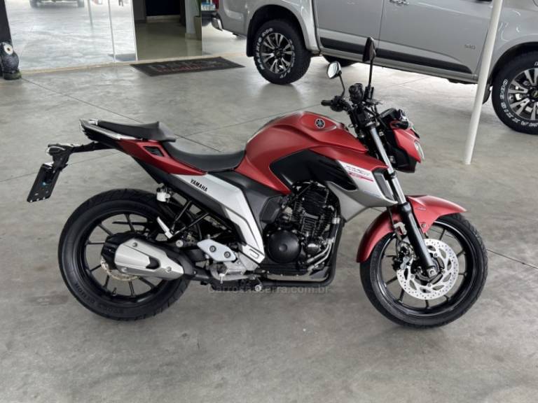 YAMAHA - FAZER - 2019/2019 - Vermelha - R$ 20.900,00