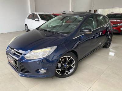 FORD - FOCUS - 2014/2015 - Azul - R$ 64.900,00