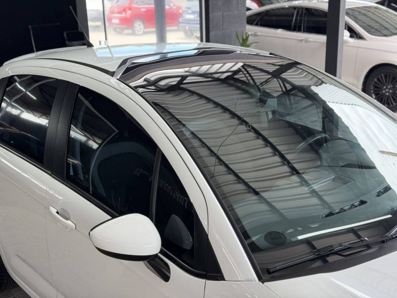 CITROËN - C3 - 2017/2018 - Branca - R$ 49.900,00