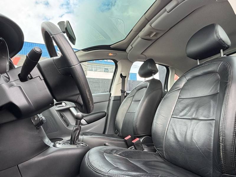 CITROËN - C3 - 2013/2013 - Cinza - R$ 37.900,00