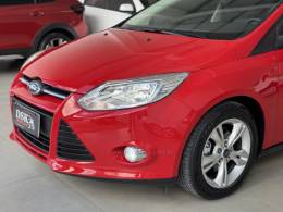 FORD - FOCUS - 2013/2014 - Vermelha - R$ 54.900,00