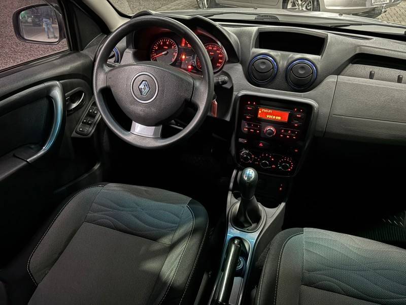 RENAULT - DUSTER - 2013/2013 - Prata - R$ 51.900,00