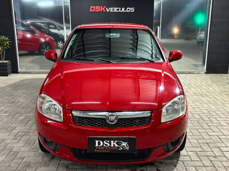 FIAT - SIENA - 2013/2013 - Vermelha - R$ 32.900,00