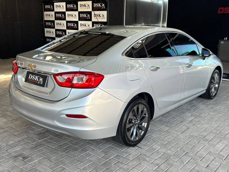 CHEVROLET - CRUZE - 2017/2017 - Prata - R$ 86.900,00