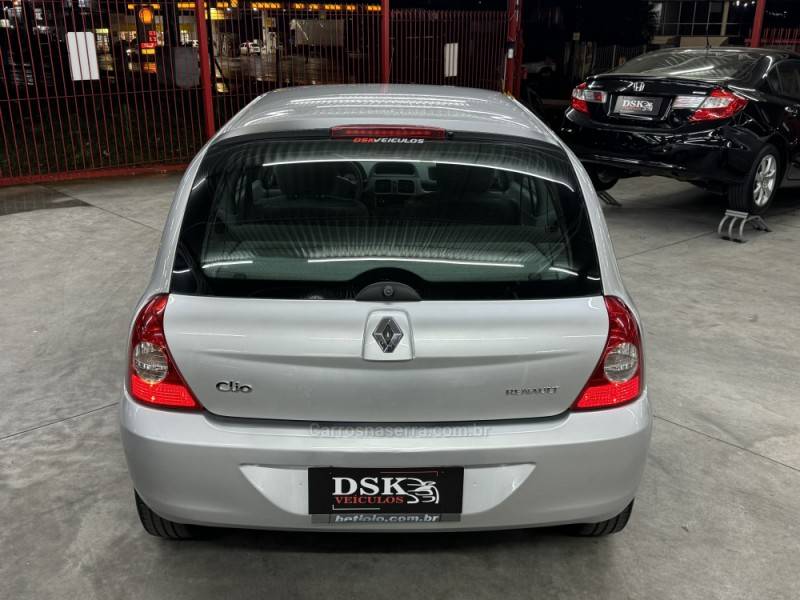 RENAULT - CLIO - 2010/2010 - Prata - R$ 21.900,00