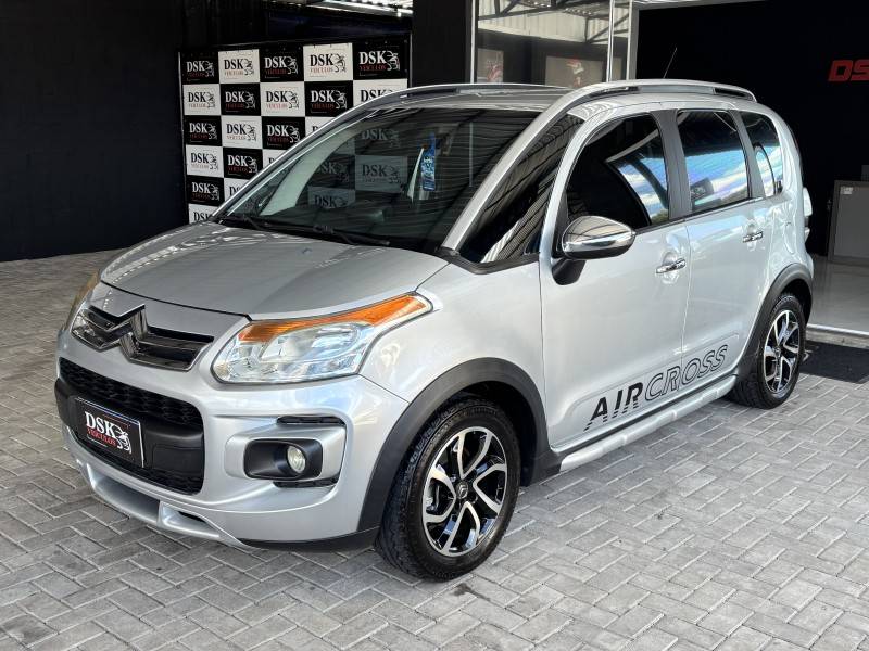CITROËN - AIRCROSS - 2011/2012 - Rosa - R$ 39.900,00