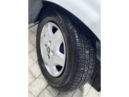 CHEVROLET - CELTA - 2011/2011 - Branca - R$ 22.900,00