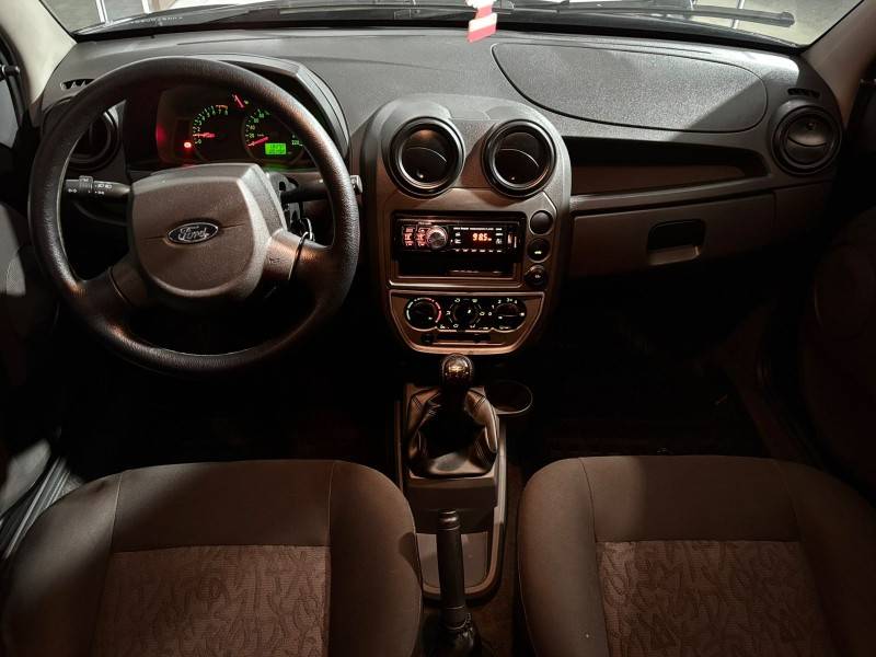 FORD - KA - 2010/2010 - Preta - R$ 21.900,00