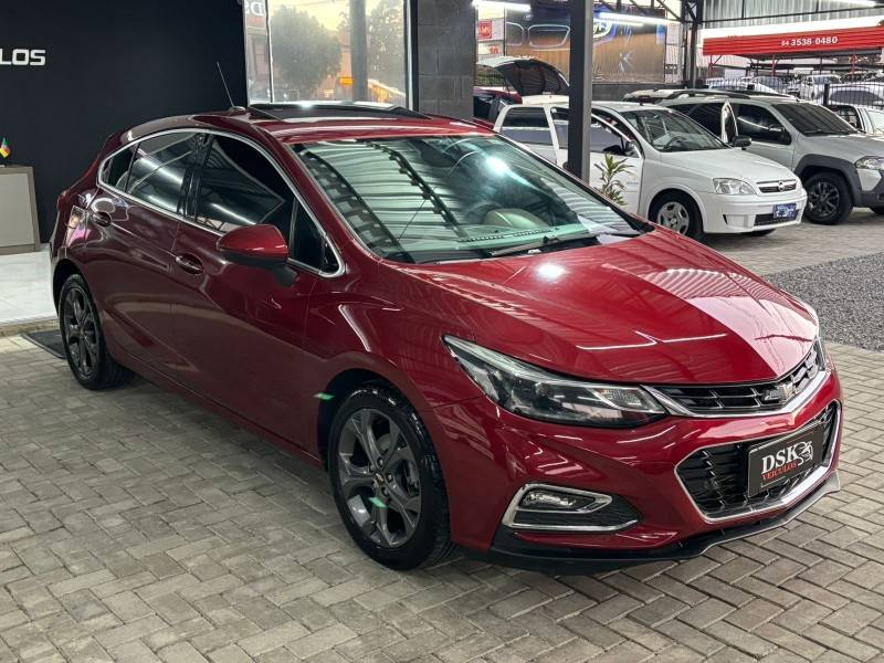 CHEVROLET - CRUZE - 2018/2018 - Vermelha - R$ 95.900,00