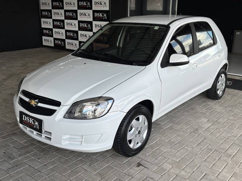 CHEVROLET - CELTA - 2013/2014 - Marrom - Sob Consulta